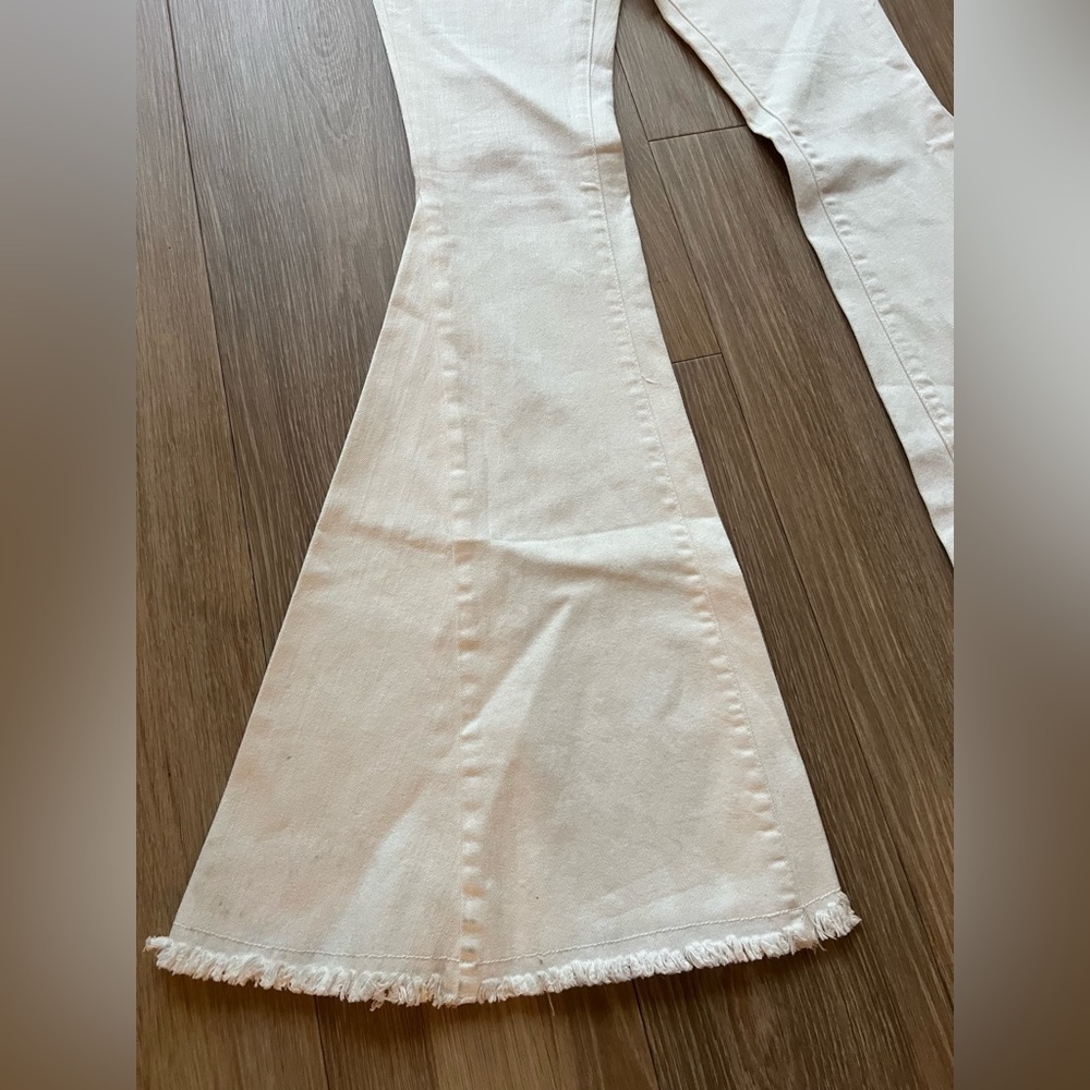 Altar'd State Cream Denim Pants Super Flare Size Small - Picture 4 of 6